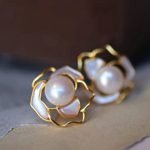 Rose White Mother of Pearls Necklace Gold Vermeil - House Of Pearls
